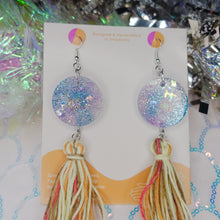 Load image into Gallery viewer, Festive Hooray Peranakan tassel all the way