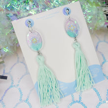 Load image into Gallery viewer, Festive Hooray Peranakan tassel all the way