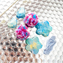 Load image into Gallery viewer, Let's Gogh Pomz flowers in your backyard