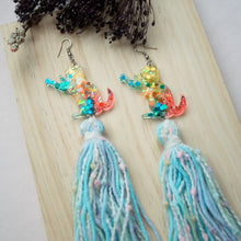 Load image into Gallery viewer, Meow with textured tassels all th way