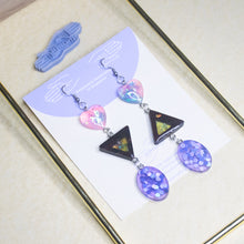 Load image into Gallery viewer, Asymmetrical Oval Hearty Zen Triangle