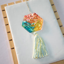 Load image into Gallery viewer, Buzzing bees tassels Necklace