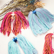 Load image into Gallery viewer, Wide tassels