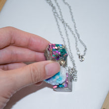 Load image into Gallery viewer, Squarey pomz necklace