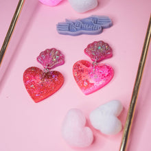 Load image into Gallery viewer, Spread Love Shelly Heart