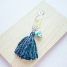 Load image into Gallery viewer, Cat charm Tassels with pomz Bookmark
