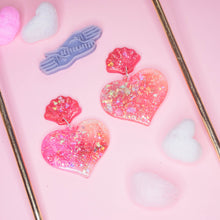 Load image into Gallery viewer, Spread Love Shelly Hearty 2