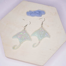Load image into Gallery viewer, Pastel Days Stingray