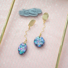 Load image into Gallery viewer, Face Pun(ch) Asy Curly Wurly Shapeys