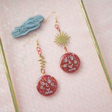 Load image into Gallery viewer, Face Pun(ch) Asy Circles