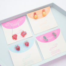 Load image into Gallery viewer, U hook Berries