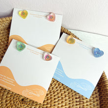 Load image into Gallery viewer, Kutis hundreds heart studs
