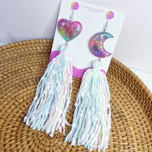 Load image into Gallery viewer, Kutis asy shapey with tassels