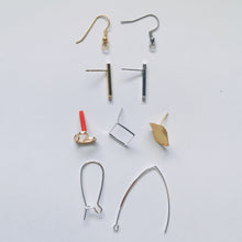 Load image into Gallery viewer, Asymmetrical Gold Bar study Shapey - Psychedelic Infinity Earrings