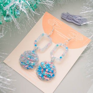 Jolly Retro Shapes with Baubles