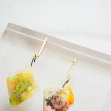 Load image into Gallery viewer, Asymmetrical Gold Bar study Shapey - Psychedelic Infinity Earrings